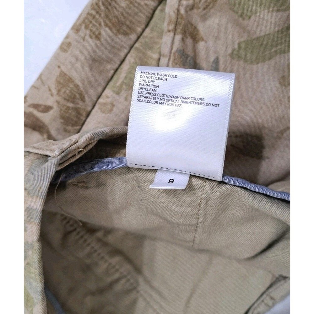 Uniqlo Men's Large Tropical Hawaiian Khaki Shorts Chino Flat Front Hibiscus Tan - Picture 4 of 9